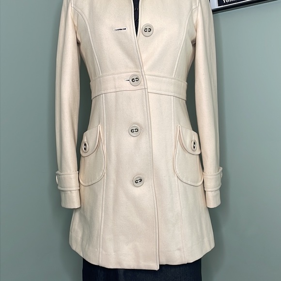 Tulle Cream Color Fully Lined Women’s Pea Coat Size Medium - Picture 4 of 13